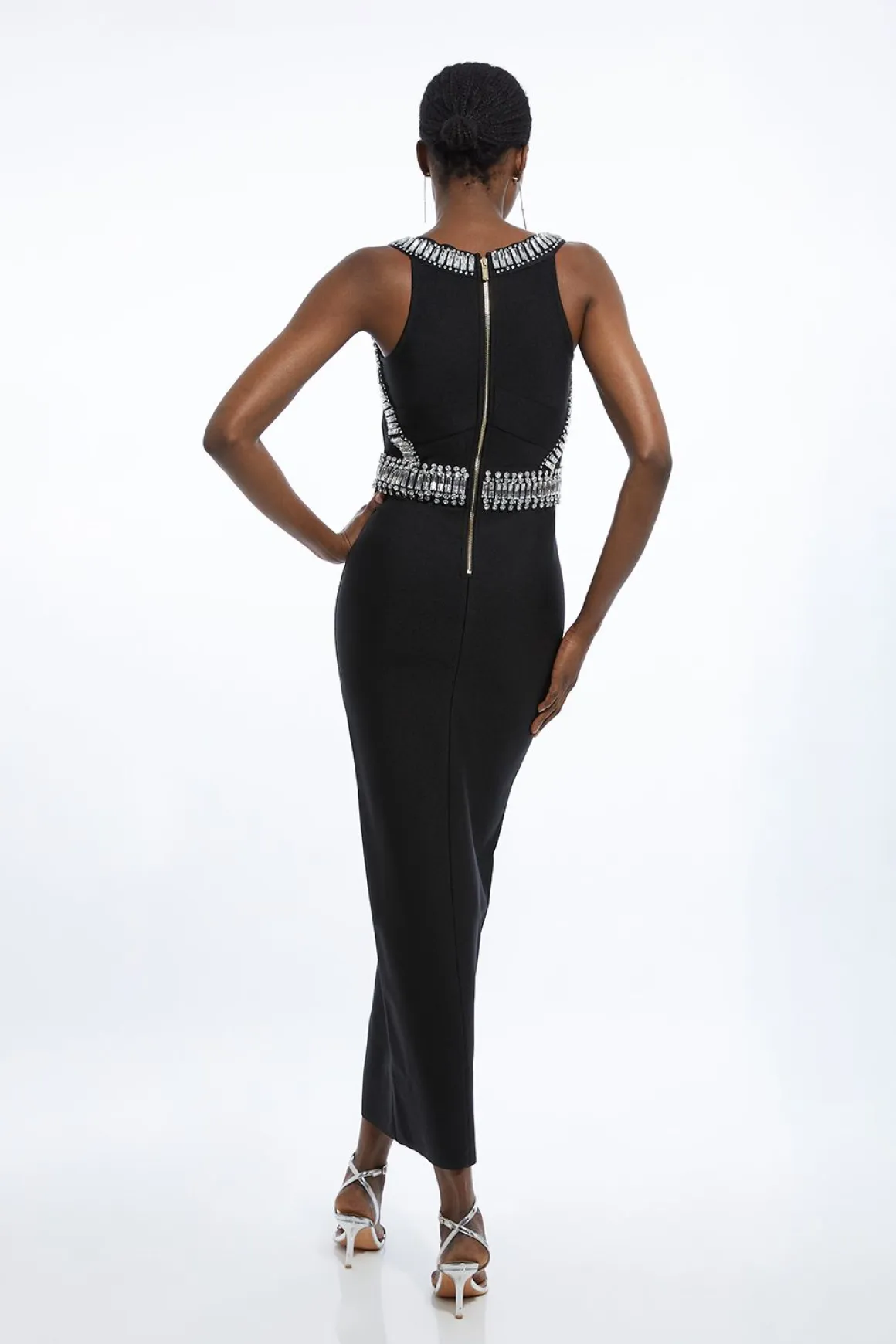 Robe Longue Moulante en Maille Ornée de Détails