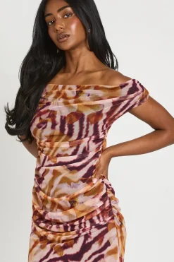 Robe Longue Moulante En Mesh À Imprimé Animal Ton Sur Ton Et Épaules Dénudées