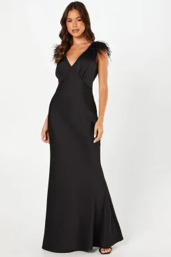 Robe Longue Noire en Satin avec Détail Plumes aux Épaules et Col en V