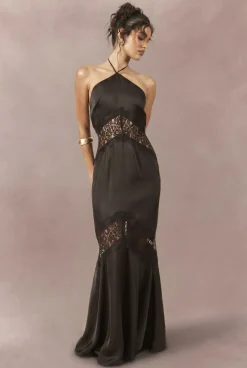 Robe Longue Nuisette Dos Nu En Satin Et Dentelle Avec Col Licou