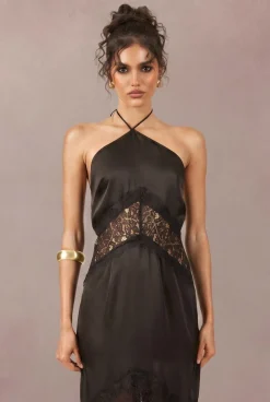 Robe Longue Nuisette Dos Nu En Satin Et Dentelle Avec Col Licou