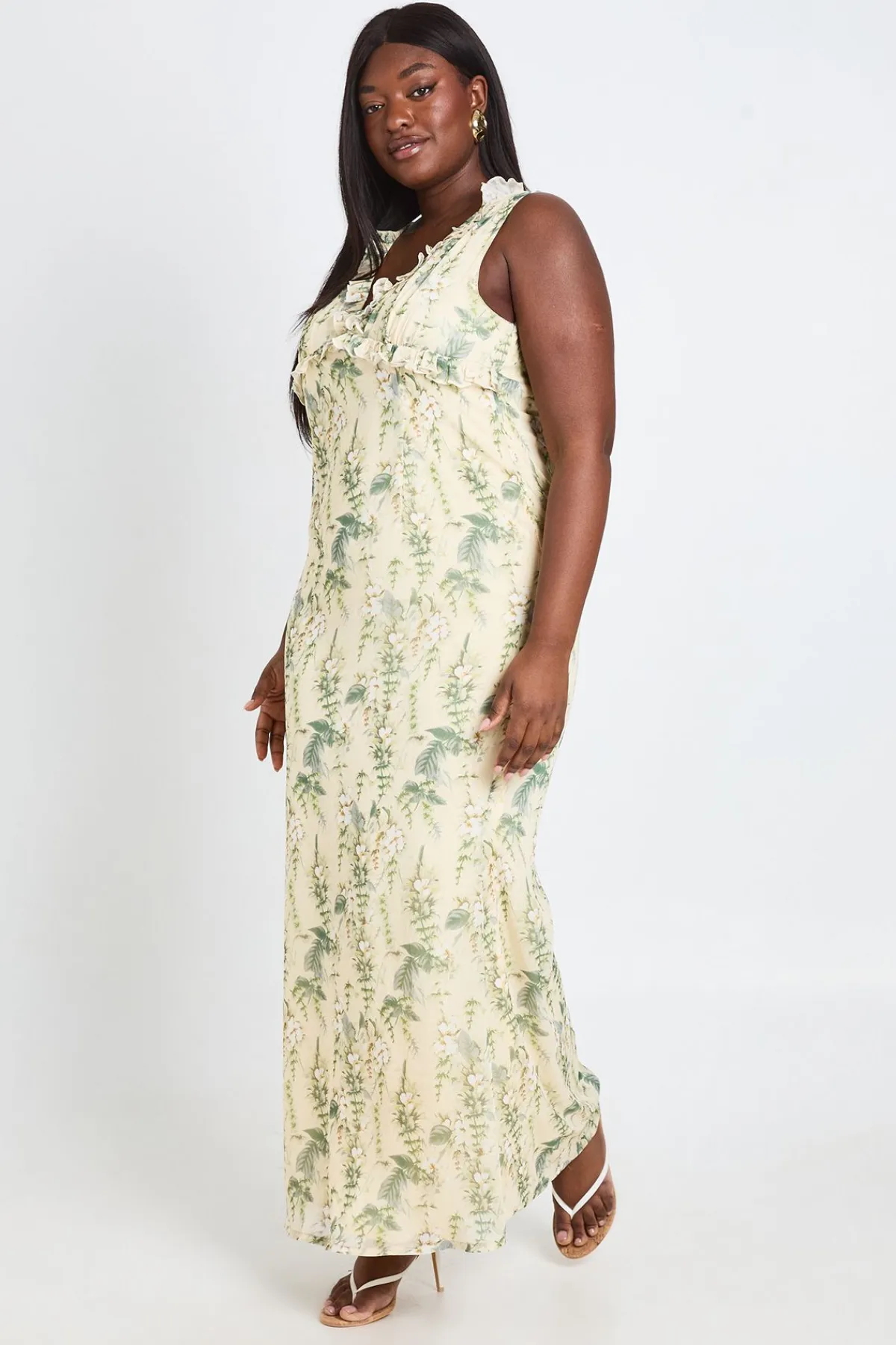 boohoo Robe Longue Nuisette Grande Taille À Imprimé Floral En Mousseline Avec Détails À Volants<Femme Robes|Robes Longues