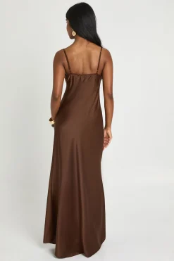 Robe Longue Nuisette Satinée À Décolleté En V