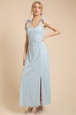 Robe Longue À Épaules Nouées Avec Broderie Florale 3D Et Perles Linéaires