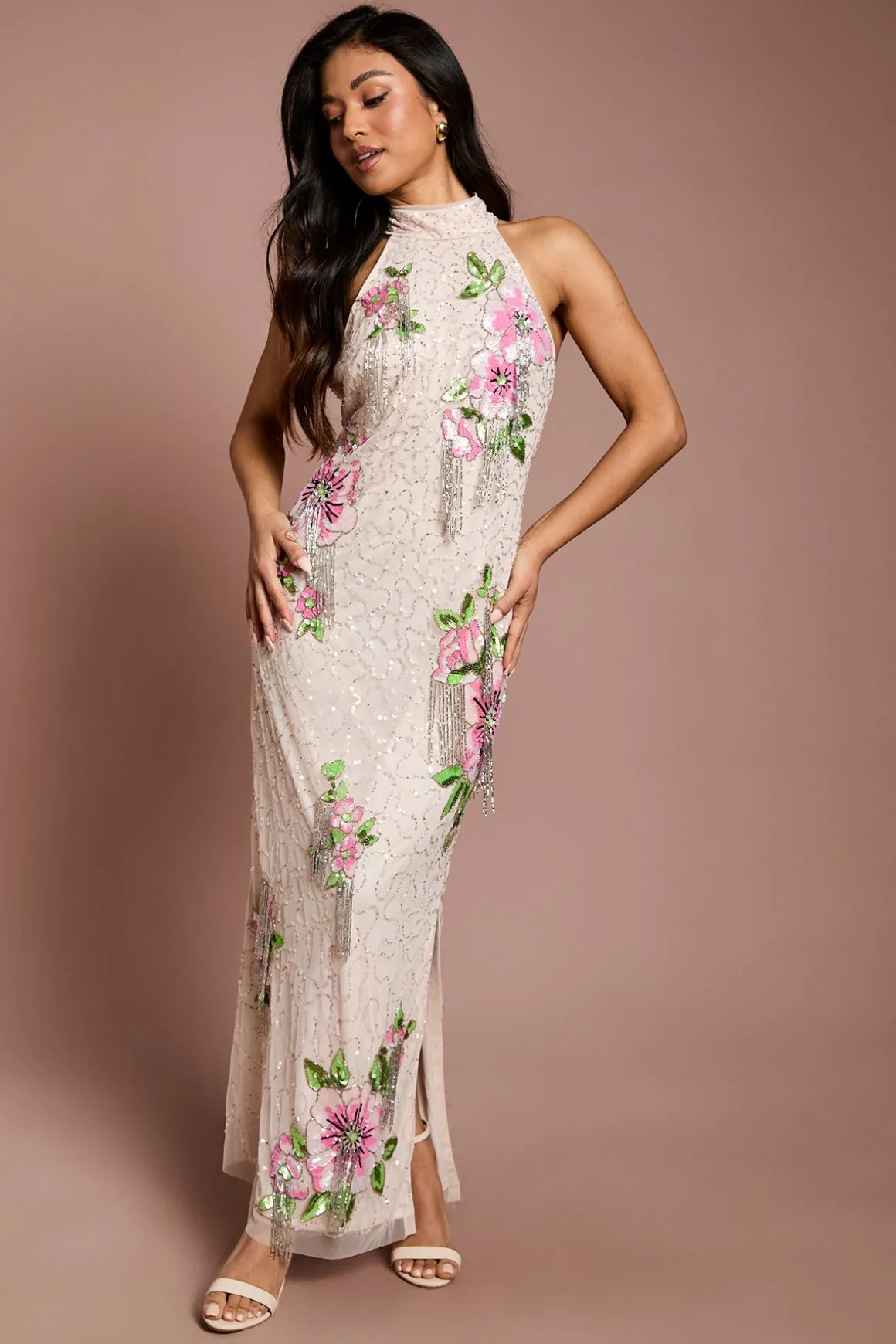 Robe Longue Petite À Col Montant Et Sequins Floraux