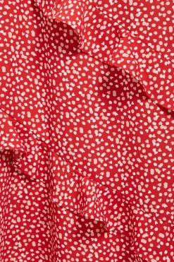 Robe Longue Petite Taille Rouge À Motif Cœurs Avec Manches Volumineuses Et Détails À Volants