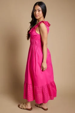 Robe Longue Petite À Volants Étagés Et Broderie Anglaise