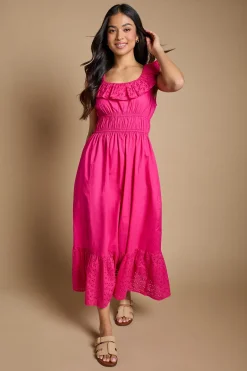Robe Longue Petite À Volants Étagés Et Broderie Anglaise
