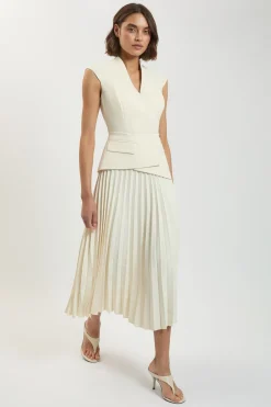 Robe Longue Plissée Asymétrique En Crêpe Ajusté