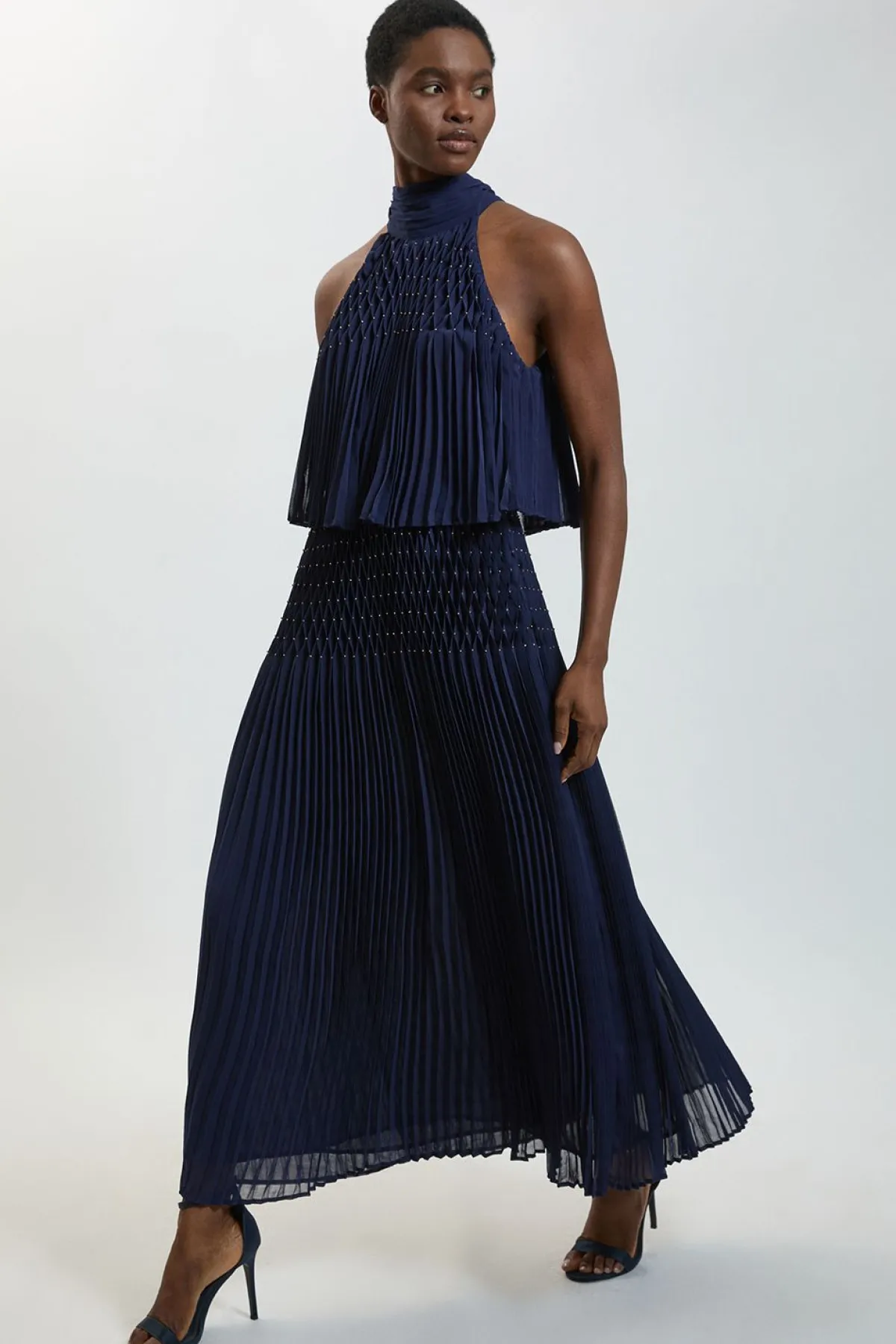KarenMillen Robe Longue Plissée À Col Halter Avec Détails De Perles<Femme Robes|Robes De Soirée Chic