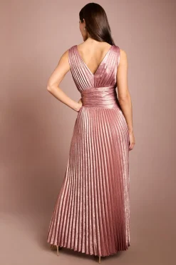 Robe Longue Plissée À Col V Avec Détail Ceinturé À La Taille Et Fente