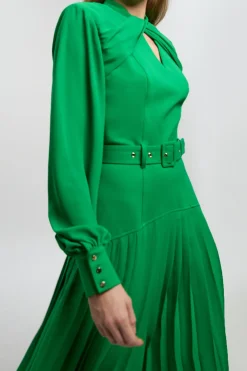 Robe Longue Plissée à Manches Ballon et Détail Ajouré en Mélange Ponte et Georgette