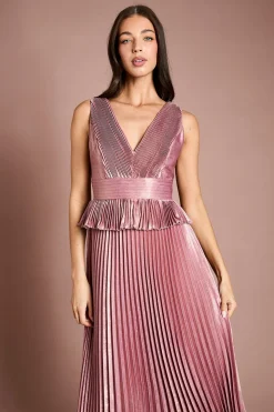Robe Longue Plissée Métallisée Sans Manches Avec Basque