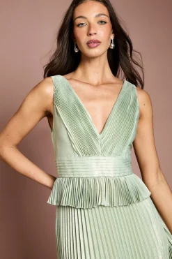 Robe Longue Plissée Métallisée Sans Manches Avec Basque