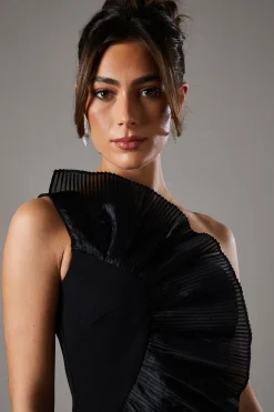 Robe Longue Plissée Une Épaule