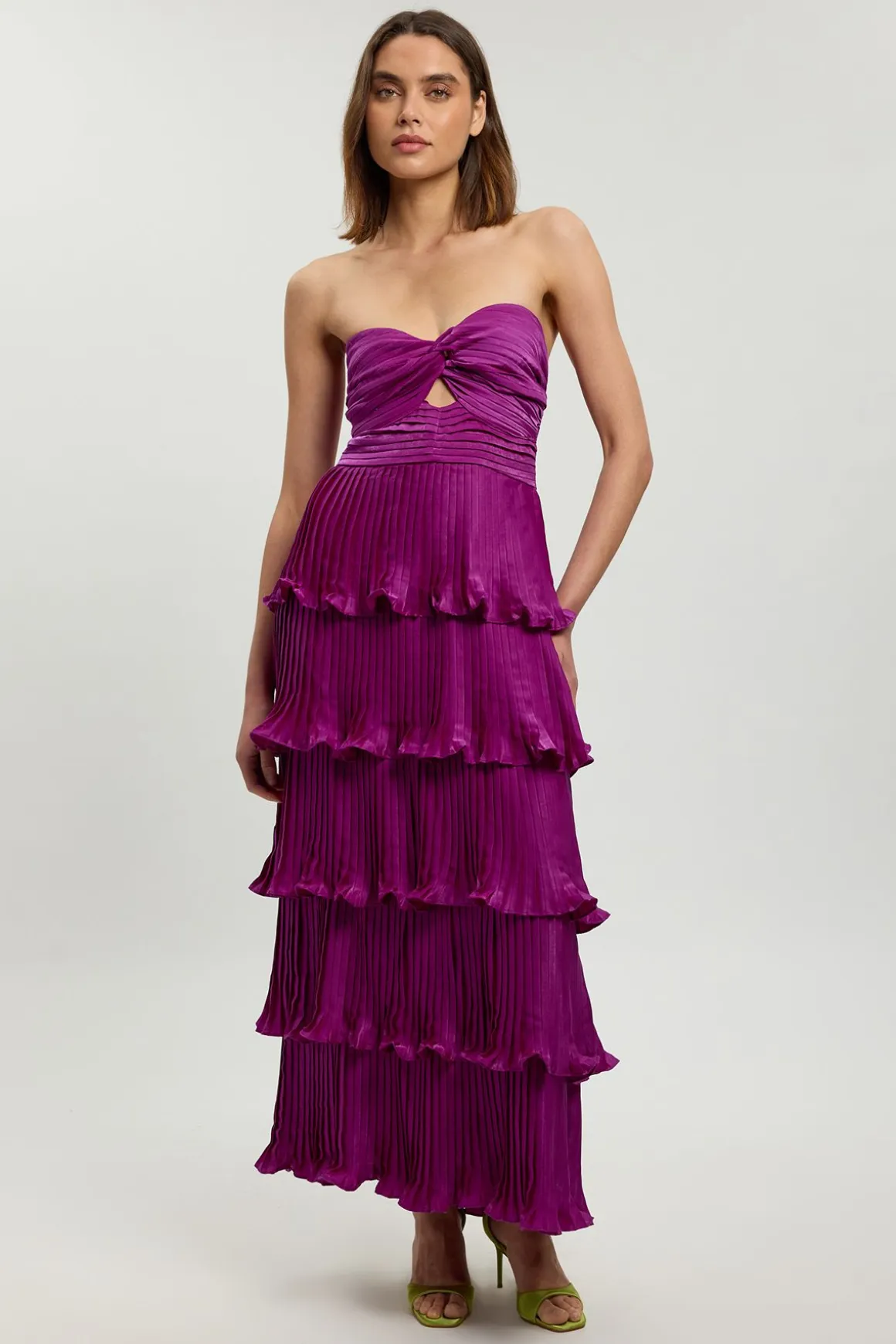 Robe Longue Plissée À Volants Étagés