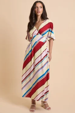 Robe Longue À Rayures Avec Manches Cape Et Décolleté Plongeant En V