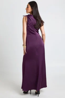 Robe Longue Sans Manches En Satin Avec Détail D'épaule Froncé