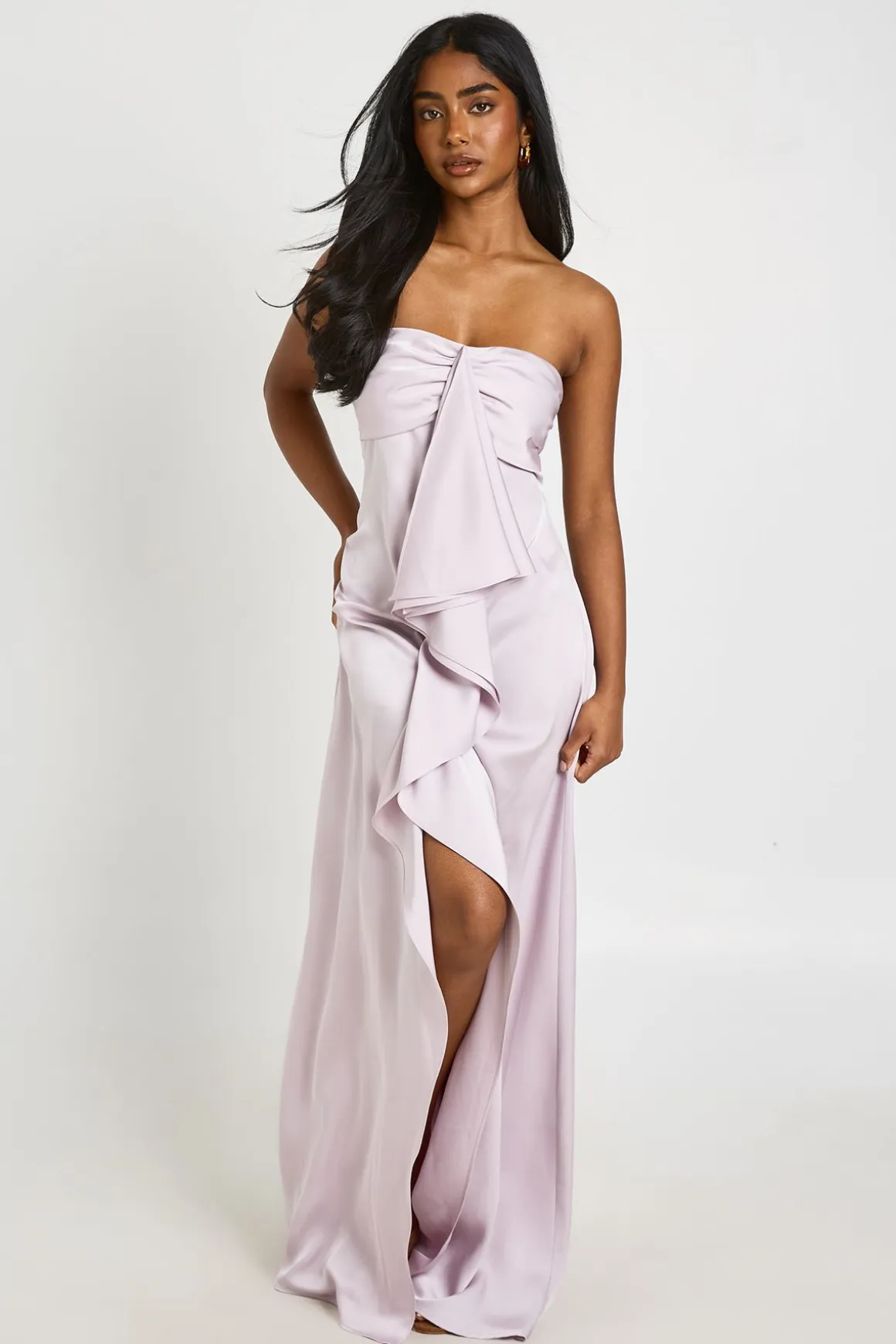 Robe Longue Satinée À Bustier Froncé Et Drapé Frontal