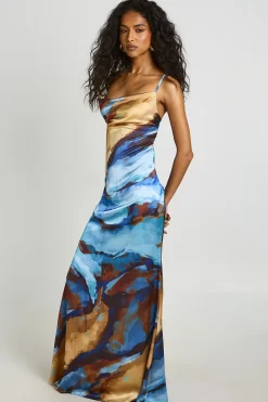 Robe Longue Satinée À Col Bénitier Et Imprimé Abstrait Tonal