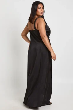 Robe Longue Satinée Portefeuille Avec Bordure En Dentelle Grande Taille