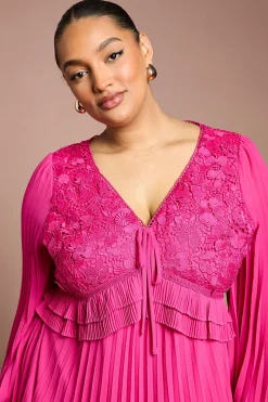 Robe Longues Manches à Plis avec Insert en Dentelle Plus
