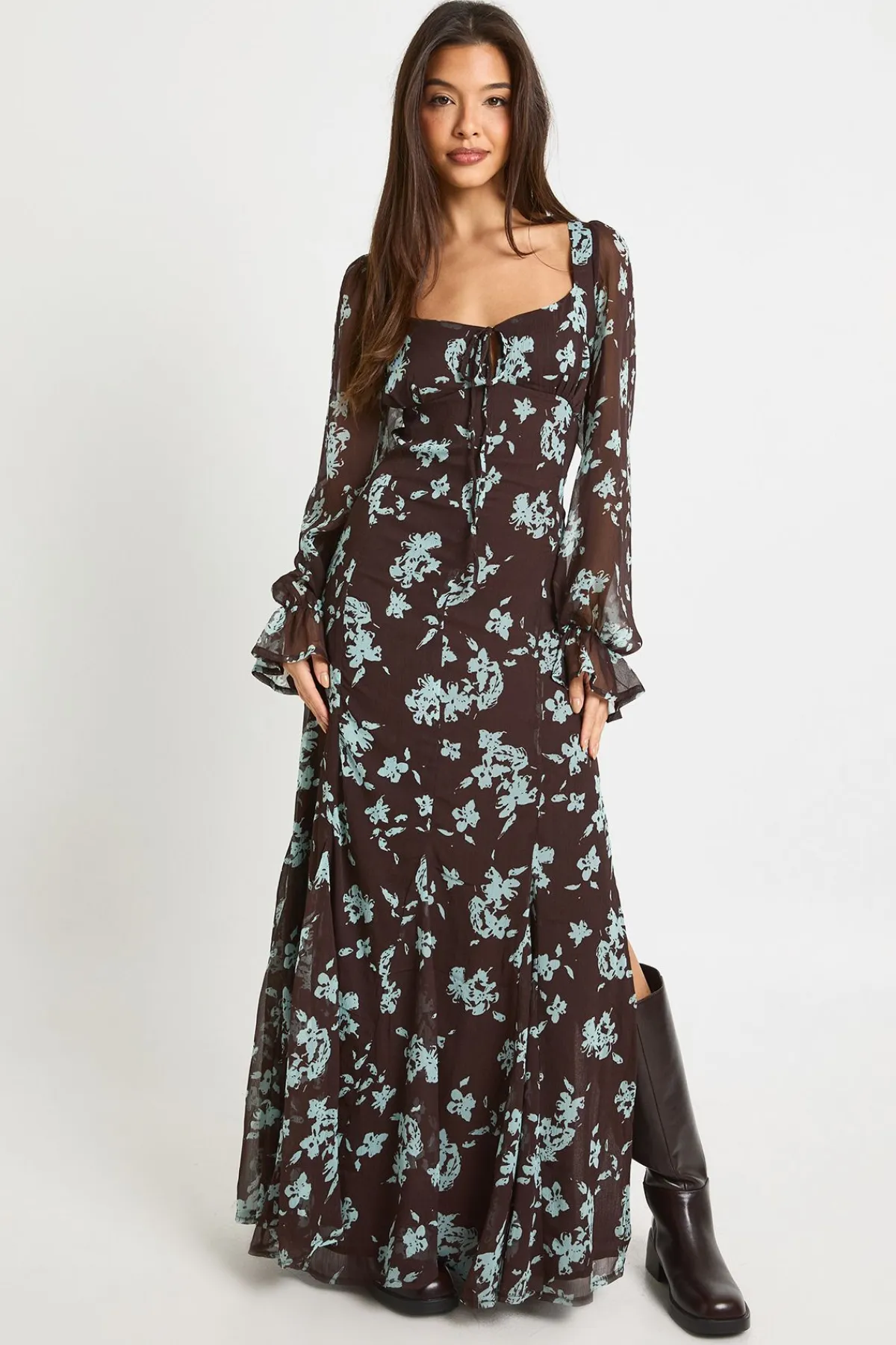 boohoo Robe Longue Style Laitière En Mousseline De Soie Froissée À Motif Floral<Femme Robes À Manches Longues|Robes