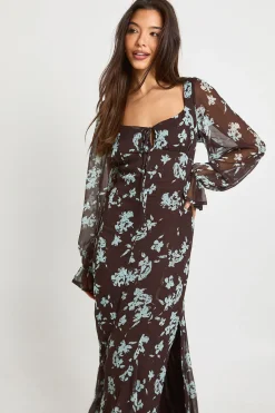 boohoo Robe Longue Style Laitière En Mousseline De Soie Froissée À Motif Floral<Femme Robes À Manches Longues|Robes