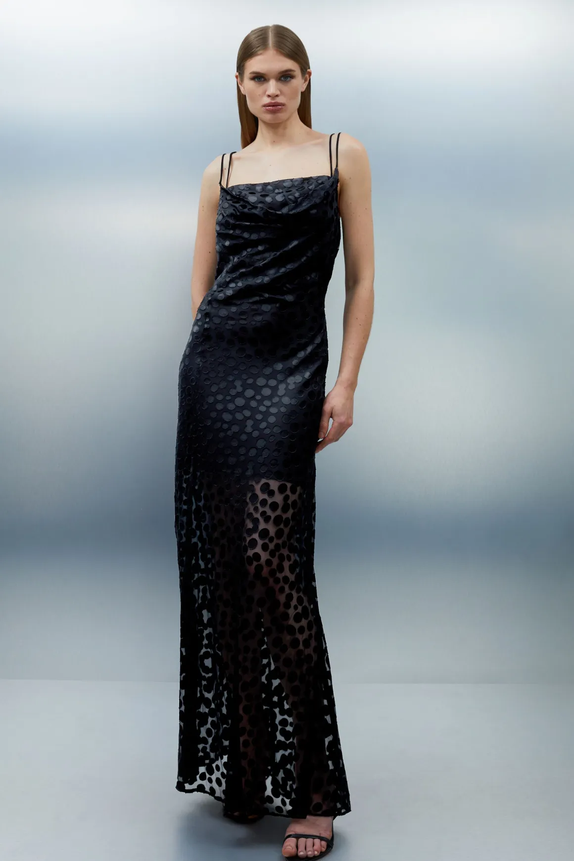Robe Longue Tissée À Bretelles En Dévoré À Pois