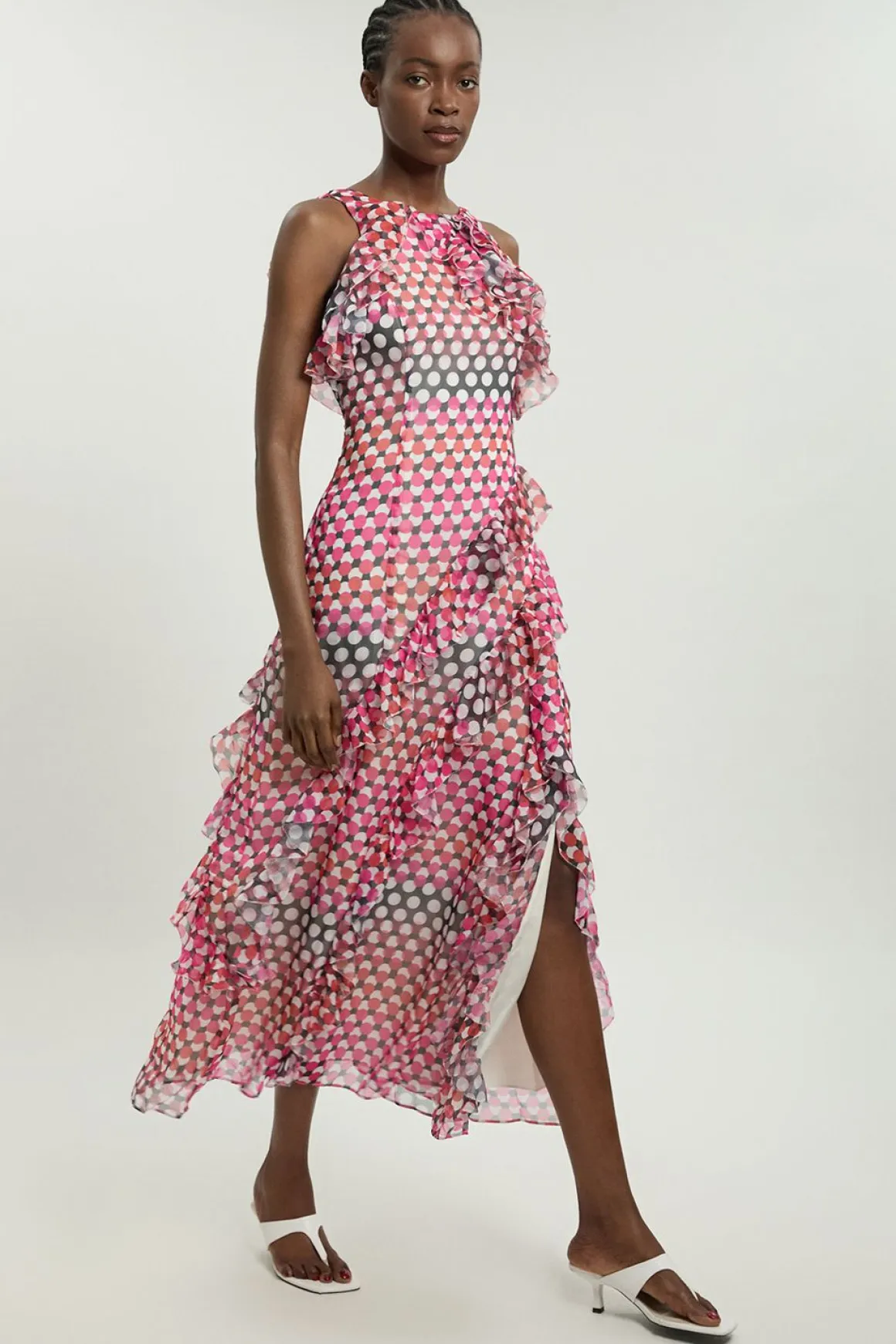Robe Longue Tissée À Col Licou Avec Détails De Volants En Georgette Froissée