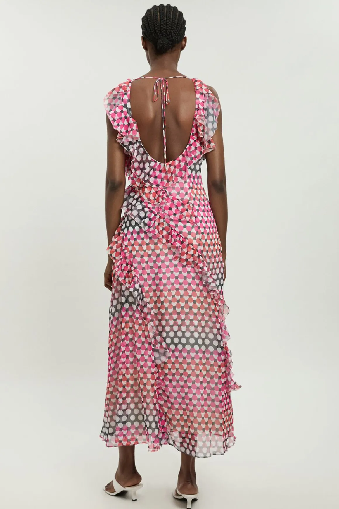 Robe Longue Tissée À Col Licou Avec Détails De Volants En Georgette Froissée