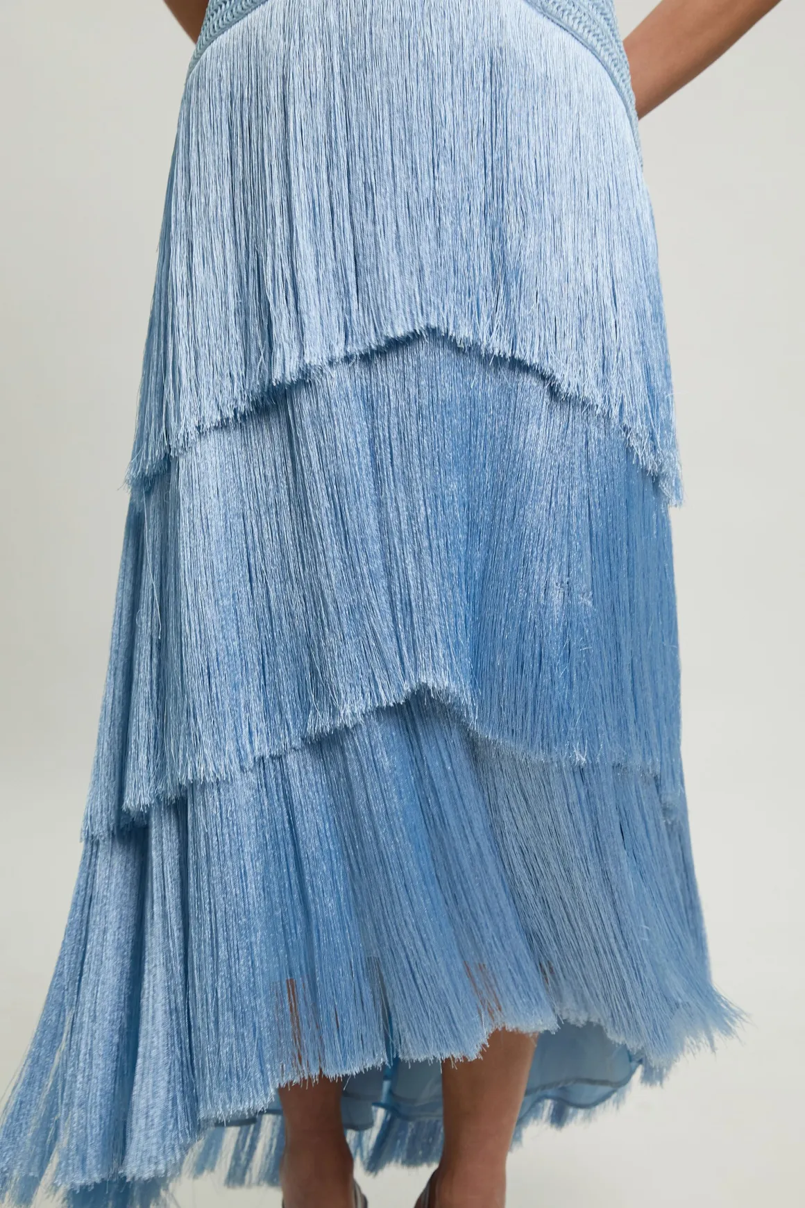 Robe Longue Tissée À Col Licou Avec Perles Et Franges