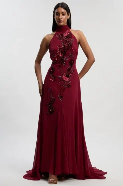 Robe Longue Tissée À Col Licou Ornée De Plumes En Georgette Petite Taille