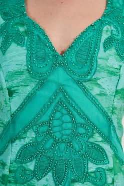 Robe Longue Tissée à Col V Profond Ornée Motif Tropical Dévoré Petite Taille