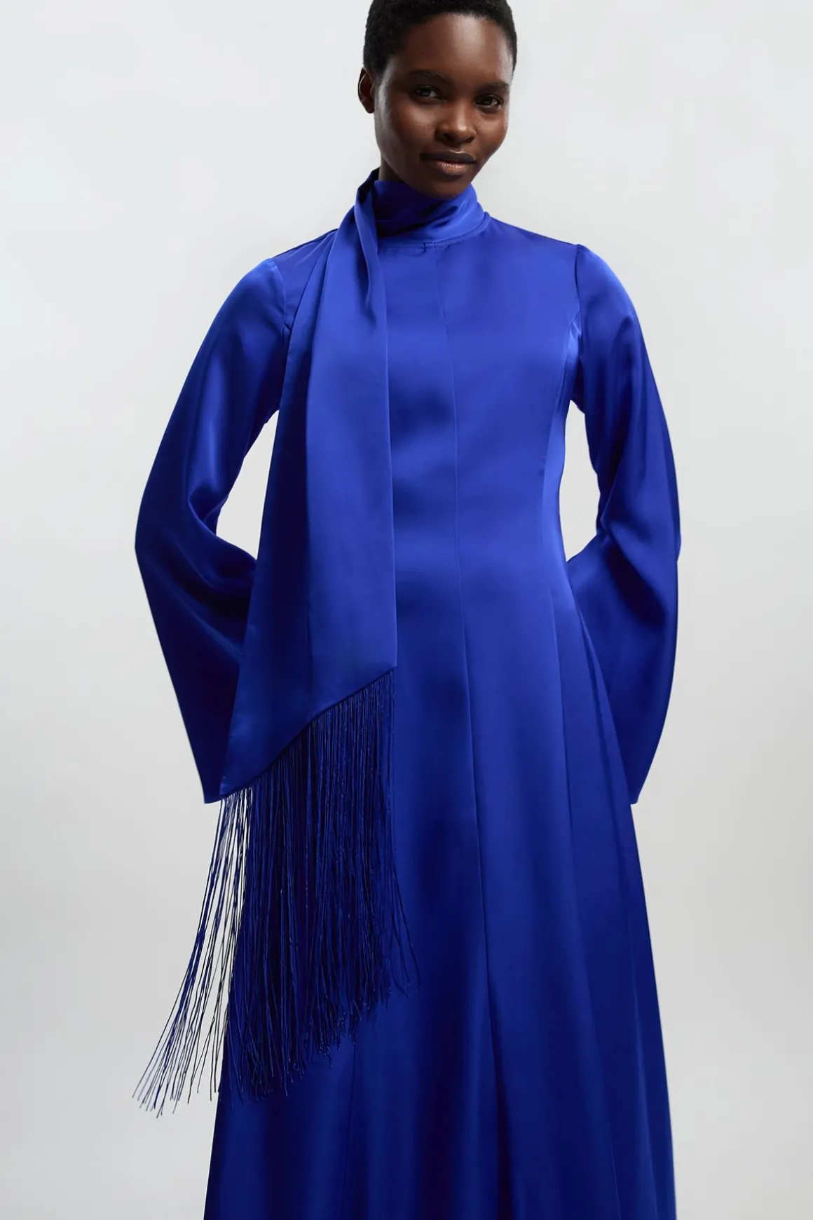 Robe Longue Tissée Drapée À Col Bénitier