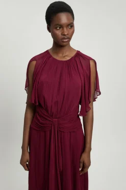 Robe Longue Tissée En Georgette De Viscose Avec Manches Cape Et Volants Petite