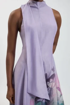 Robe Longue Tissée En Organza À Imprimé Floral Photographique Avec Détail Foulard