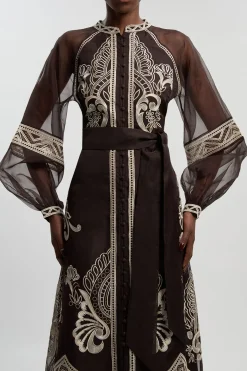 Robe Longue Tissée à Manches Bouffantes en Organdi Brodé