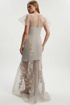 Robe Longue Tissée à Manches Évasées en Organdi Matelassé avec Appliqués Tall