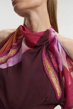 Robe Longue Tissée Ornée à Épaules Dénudées Petite Lily Macrae