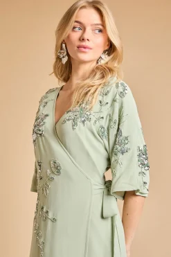 Robe Longue Traînante À Manches Kimono Ornée De Perles