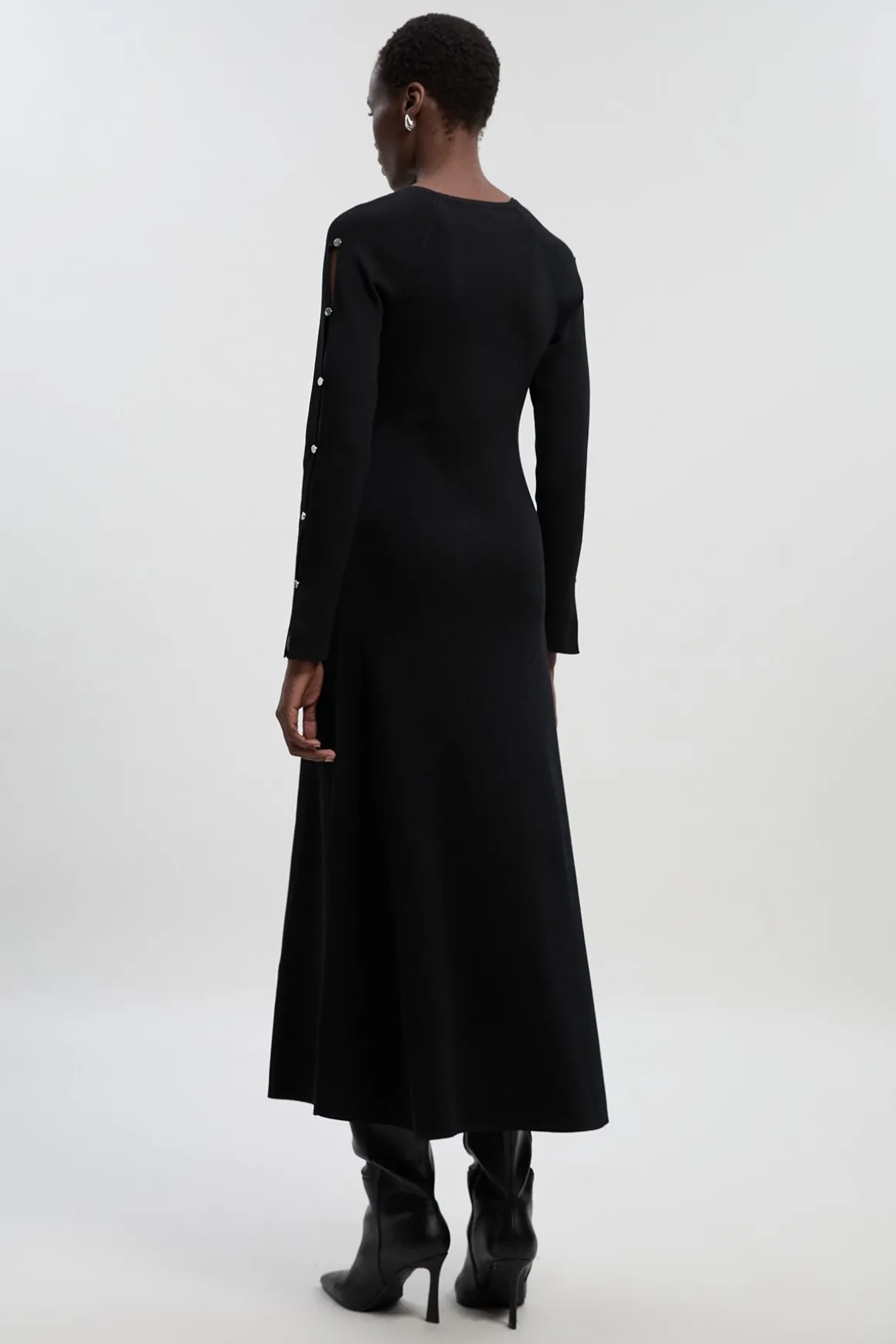 Robe Longue Tricotée à Détail Trou de Serrure Clouté en Mélange Viscose Petite Taille