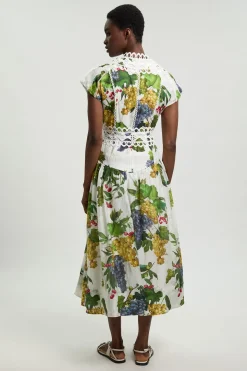 Robe Longue Évasée Tissée À Manches Courtes Avec Détail De Galon Et Imprimé De Fruits