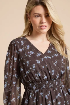 Robe Longue Évasée À Volants En Mousseline Imprimée Florale Chocolat Avec Manches Bouffantes Et Devant Cache-cœur