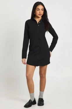 Robe à Manches Longues avec Col et Boutons-Pression Devant