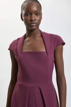 Robe Maxi Ajustée À Encolure Carrée Et Jupe Ample