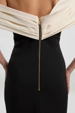 Robe Maxi Ajustée en Mélange de Taffetas avec Manche Contrastante Spectaculaire