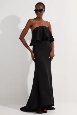 Robe maxi ajustée en tissu doux avec bandeau et peplum