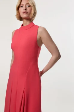 Robe maxi ajustée stretch à encolure haute et dos ouvert
