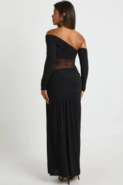 Robe maxi asymétrique en résille à découpes